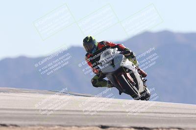 media/Oct-30-2025-Racers Edge (Thu) [[dabbdaf680]]/3-B Group/Session 4 Turn 9/